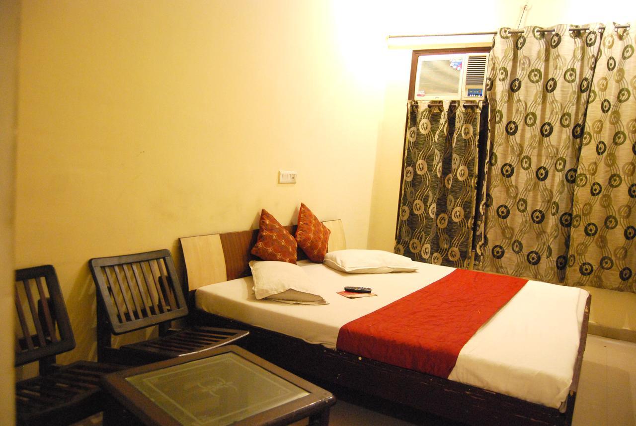 Hotel Kk Residency Chandīgarh Buitenkant foto