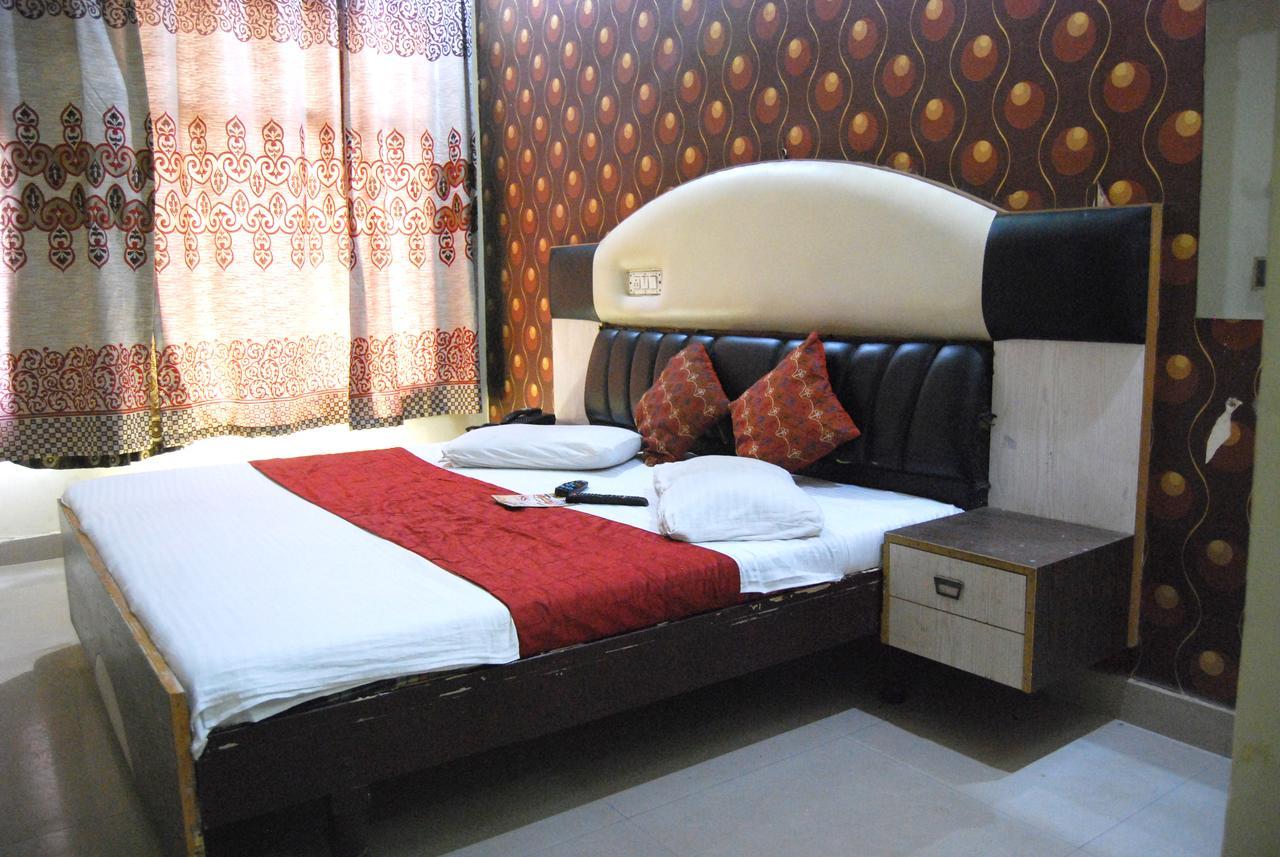 Hotel Kk Residency Chandīgarh Buitenkant foto