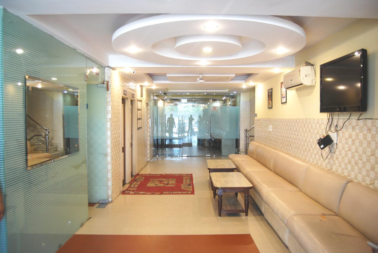 Hotel Kk Residency Chandīgarh Buitenkant foto